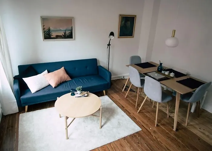 Apartment Sanierter Altbau, 2 Zimmer, 24-7 Check-in Kiel